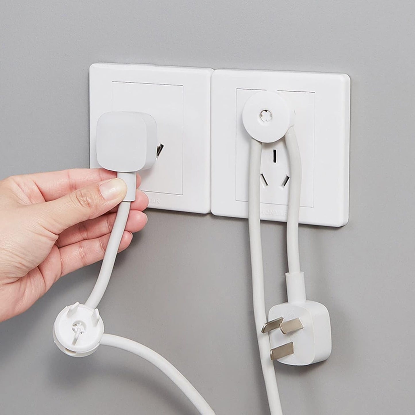 Socket Cover Plug Fixer 4Pcs Appliance Plug Fan Refrigerator Supplies For Home Bedroom Living Room Wall Plugs Storage Wall Socket Cover Decorative